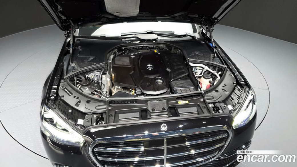 Mercedes-Benz S-Class S350 d 4MATIC, 2025