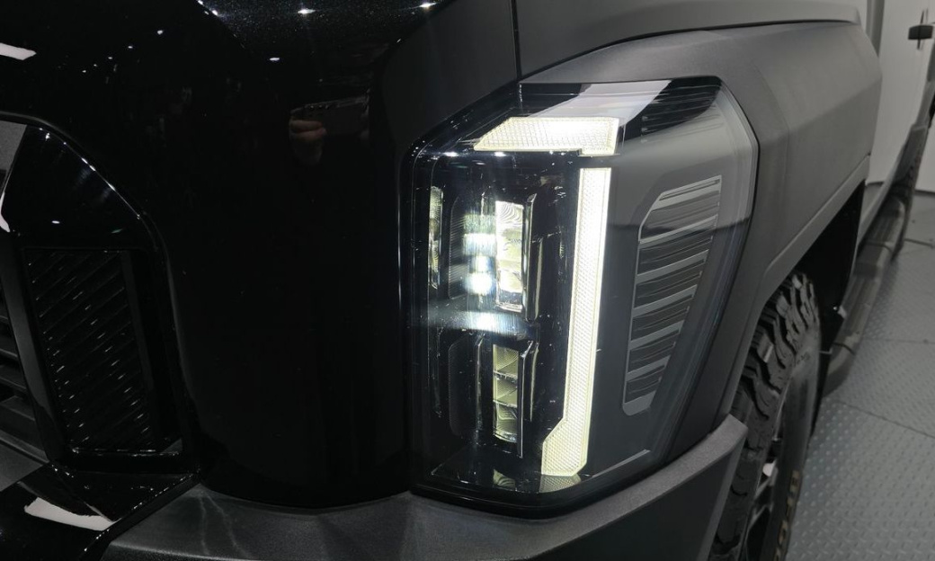 Kia Tasman 2.5T Gasoline 4WD, 2026