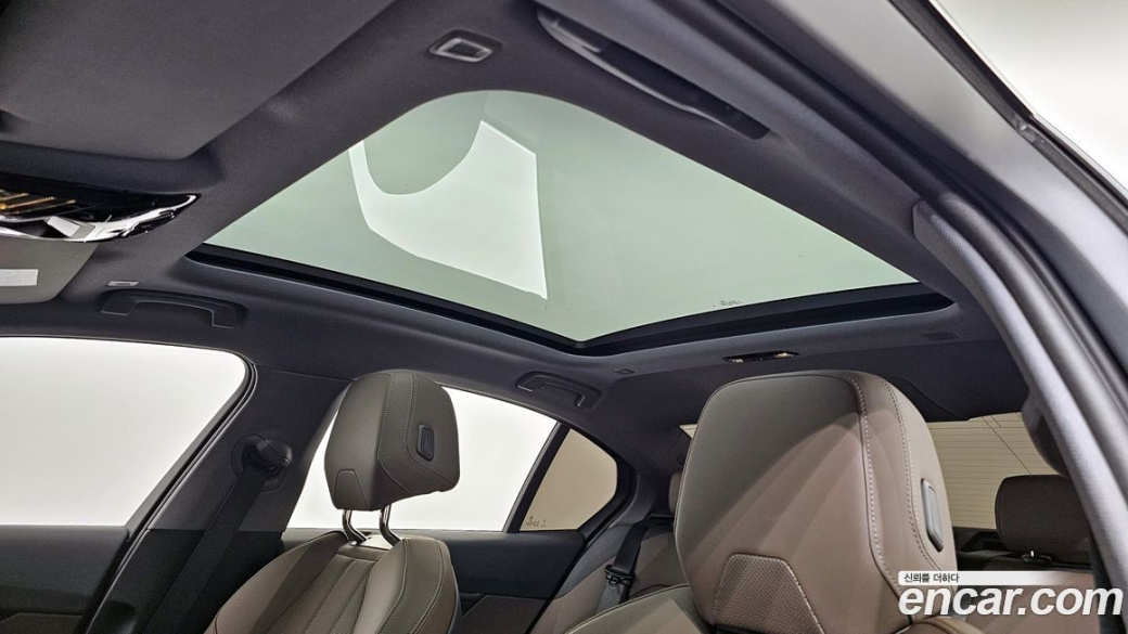BMW 5-Series 520i, 2025