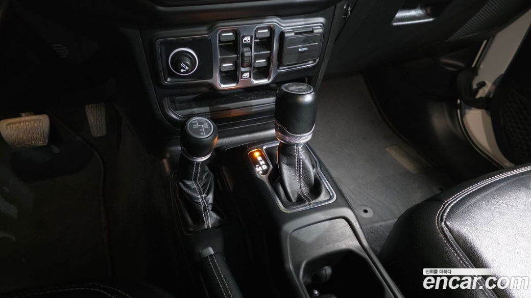 Jeep Wrangler 2.0 Overland Power Top 4Door, 2021