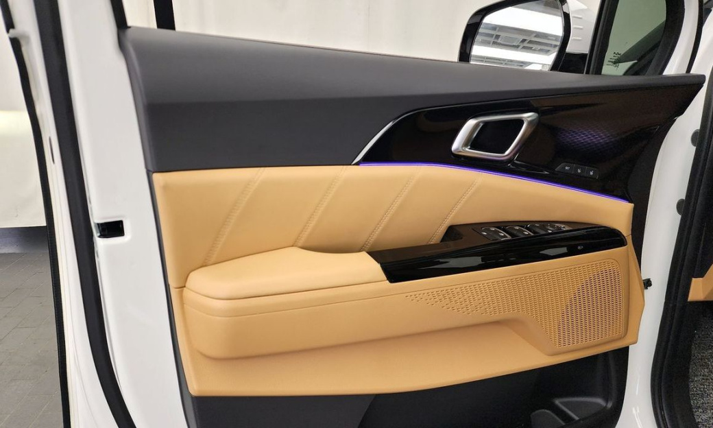 Kia Carnival 9-Seater Signature, 2023