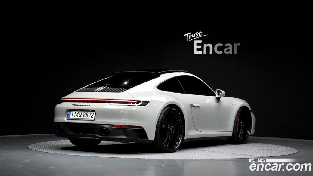 Porsche 911 Carrera GTS, 2023