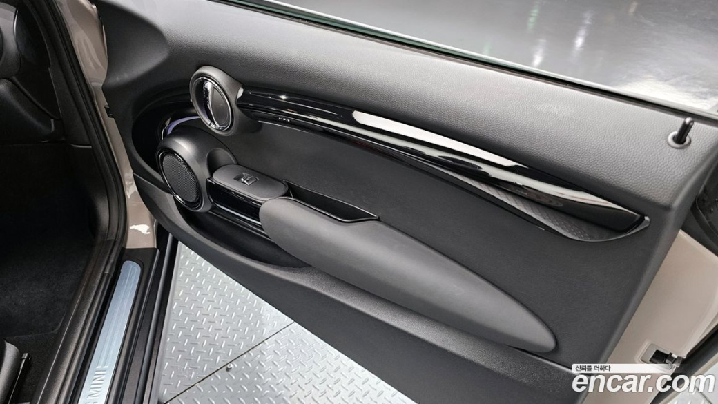 Mini Cooper Convertible Classic, 2024