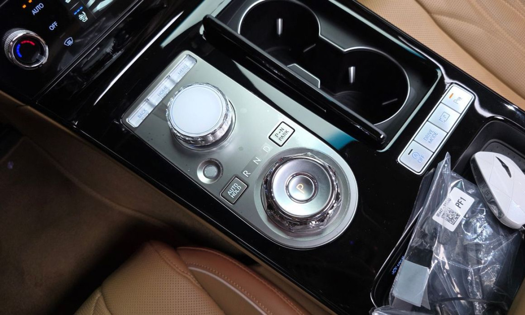 Genesis G80 Gasoline 2.5 Turbo AWD, 2025