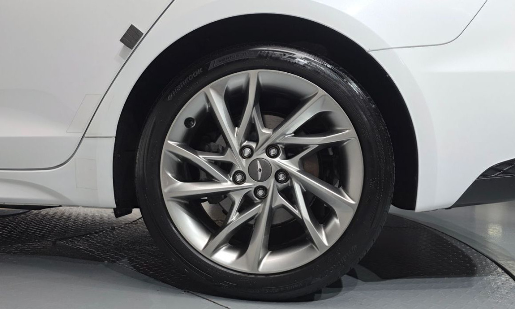 Genesis G70 Gasoline 2.0T 4WD, 2021