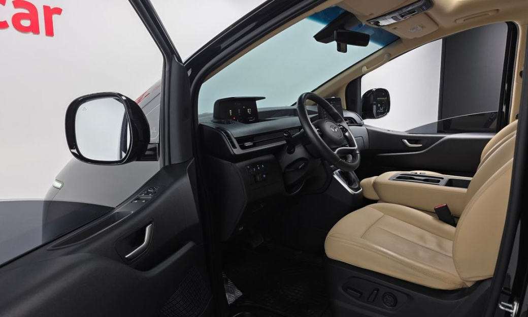 Hyundai Staria Tourer 9-Seater, 2024