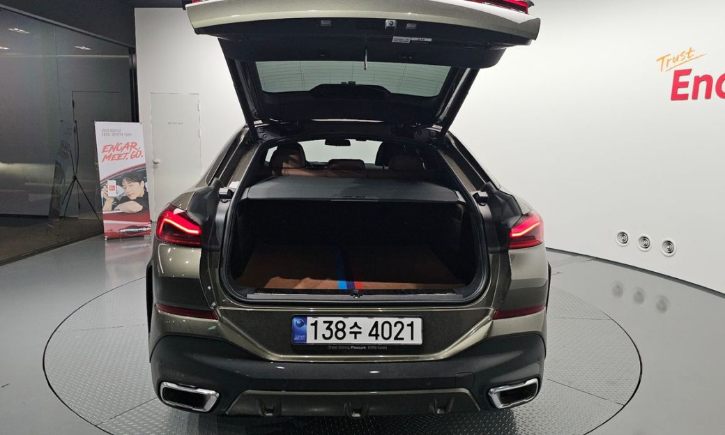 BMW X6 xDrive40i M Sport, 2025