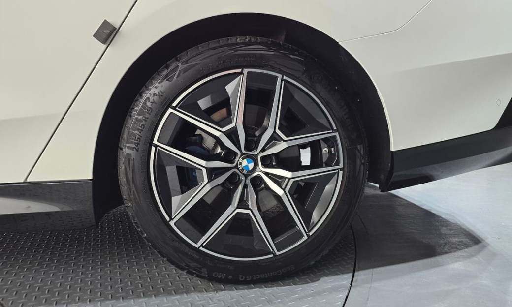 BMW 5-Series 520i M Sport, 2024
