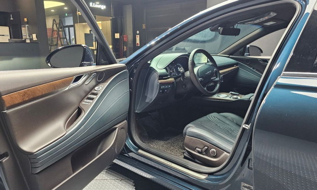 Genesis G80 Gasoline 2.5 Turbo AWD, 2022