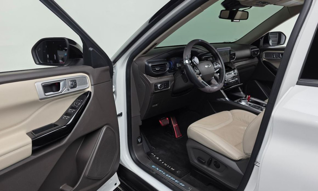 Ford Explorer 3.0 Platinum 4WD, 2022
