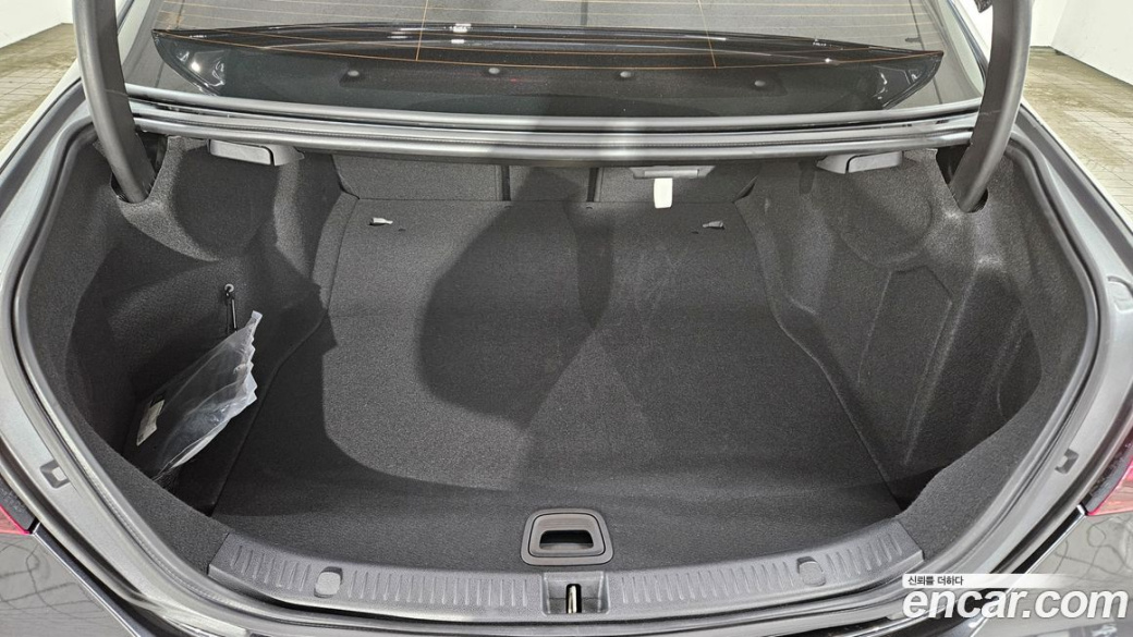 Mercedes-Benz E-Class E350 4MATIC Exclusive, 2023