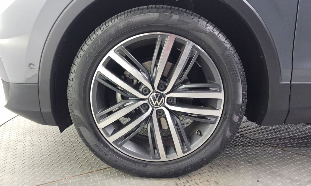 Volkswagen Tiguan 2.0 TDI Prestige, 2024