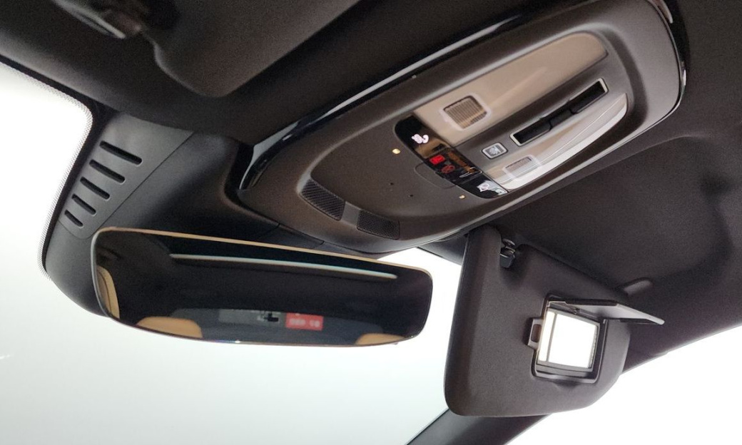 Volvo XC60 B6 Ultra Bright, 2025