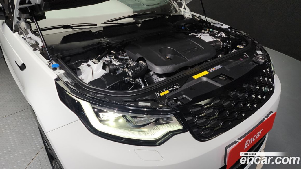 Land Rover Discovery P360 Dynamic HSE, 2024