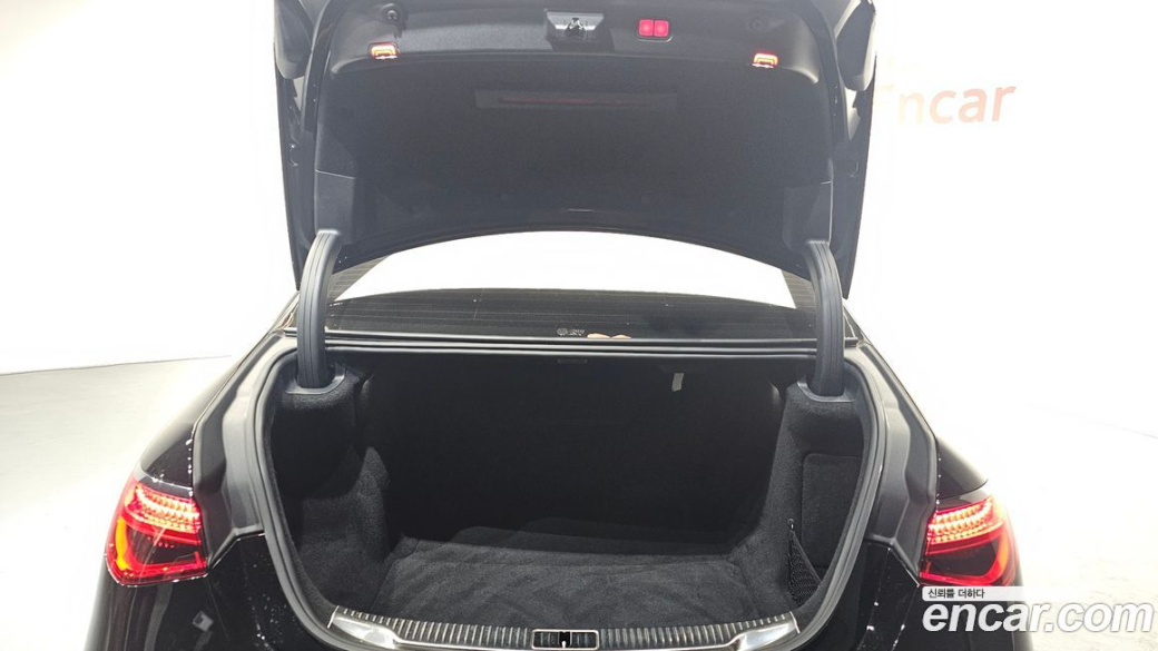 Mercedes-Benz S-Class S350 d, 2022