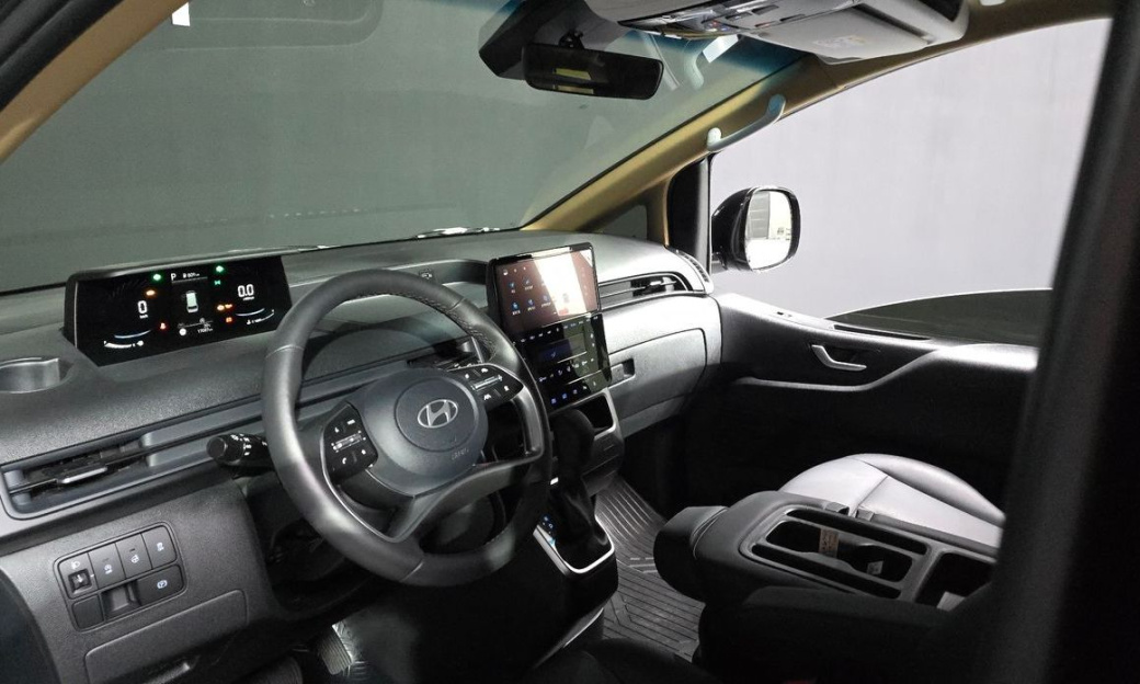 Hyundai Staria Cargo 3-Seater, 2025