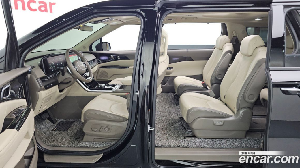 Kia Carnival 9-Seater Signature, 2023