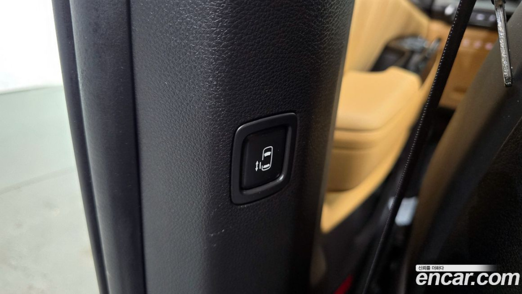 Kia Carnival 9-Seater Signature, 2023