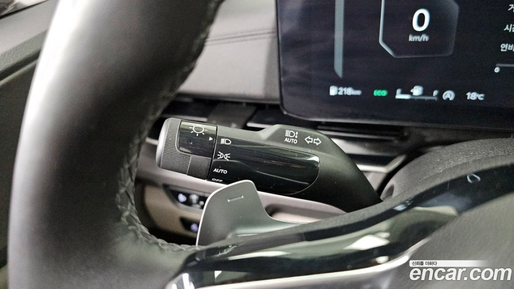 Kia Carnival 9-Seater Prestige, 2024