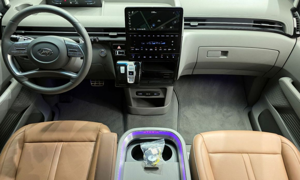 Hyundai Staria 2WD Camping Car, 2024