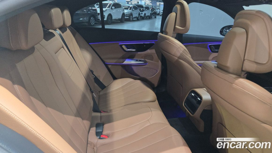 Mercedes-Benz E-Class E220d 4MATIC Exclusive, 2025