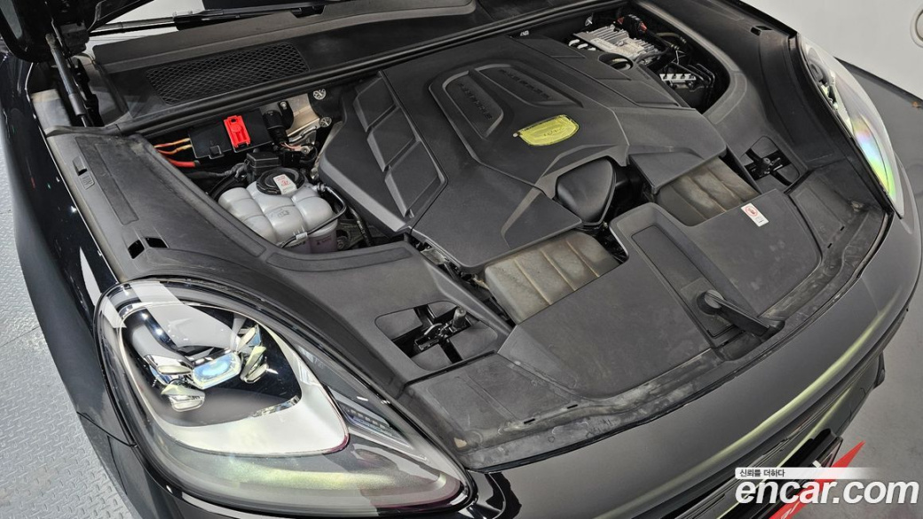 Porsche Cayenne 3.0 COUPE PLATINUM EDITION, 2023