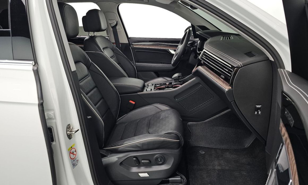 Volkswagen Touareg 3.0 TDI Prestige, 2024