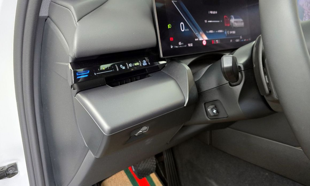 BMW 5-Series 520i, 2024