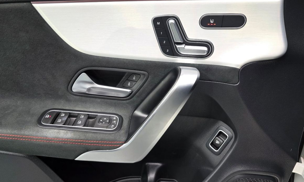 Mercedes-Benz CLA-Class CLA250 4MATIC, 2023
