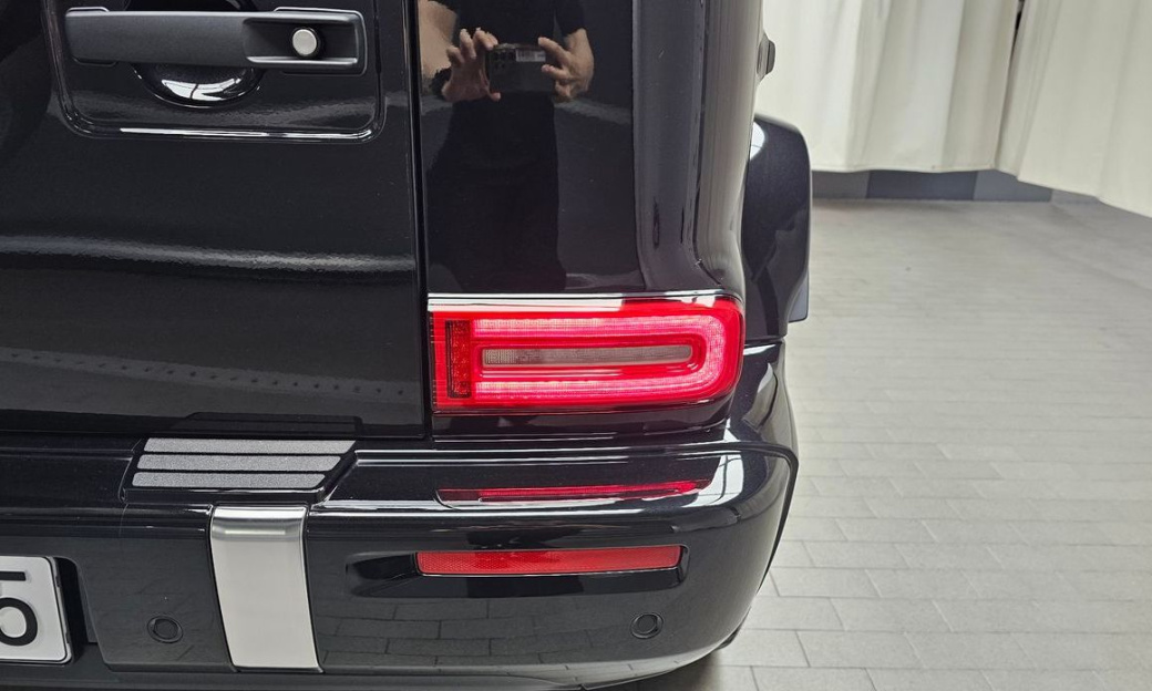 Mercedes-Benz G-Class G450d, 2025
