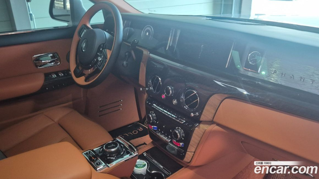 Rolls-Royce Phantom 6.7 V12, 2025