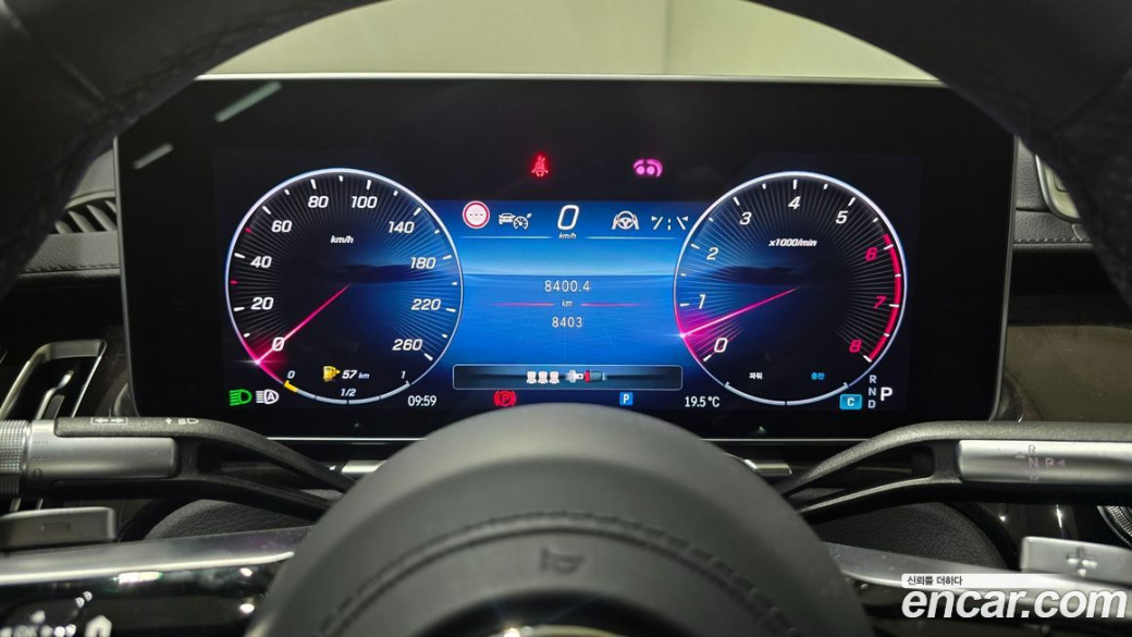 Mercedes-Benz S-Class S500 4MATIC, 2025