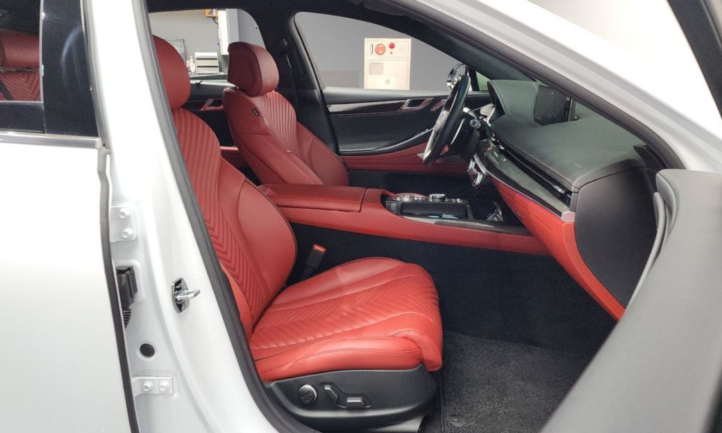 Genesis G80 Gasoline 2.5 Turbo AWD, 2024