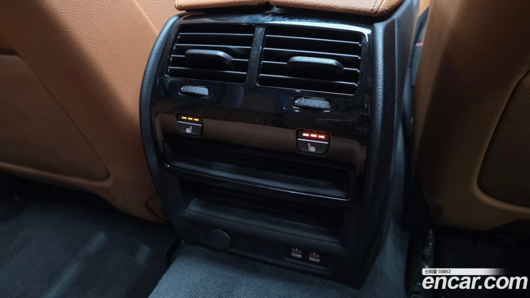 BMW 5-Series 520i Luxury, 2023