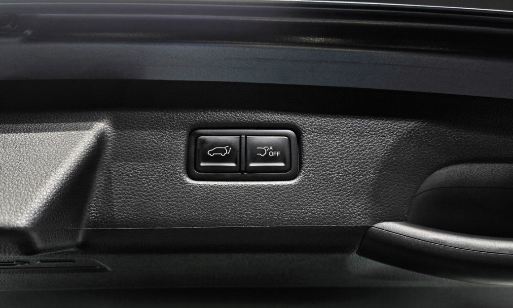 Kia Carnival 9-Seater Signature, 2023