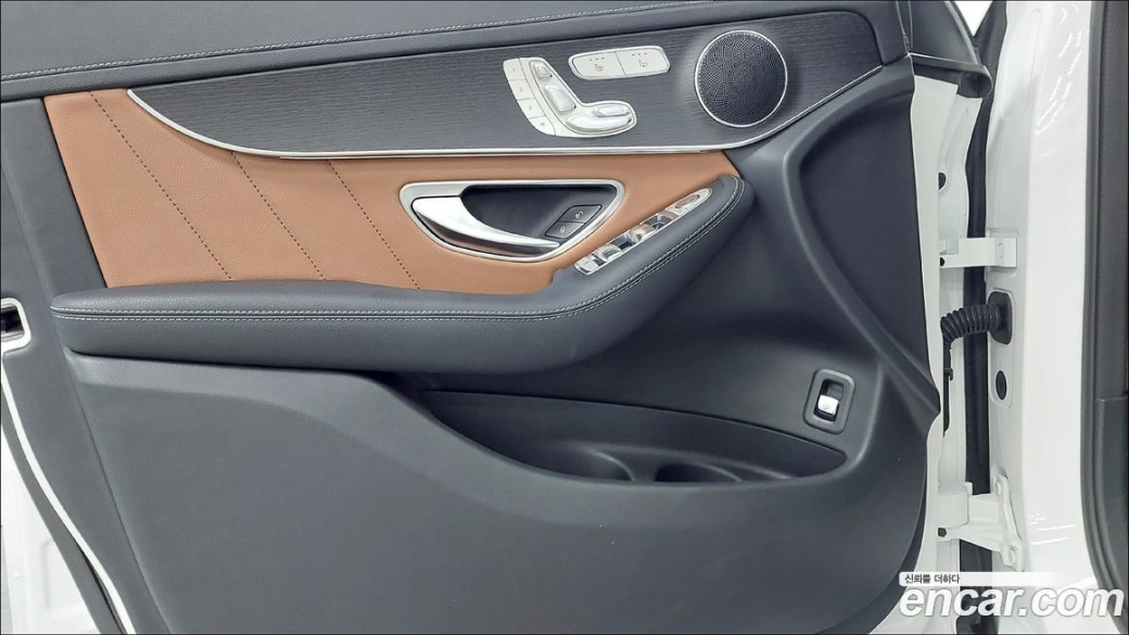 Mercedes-Benz GLC-Class GCL300 4MATIC Coupe, 2023