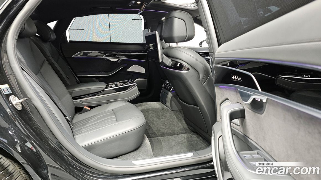 Audi A8 55 TFSI Quattro LWB, 2021