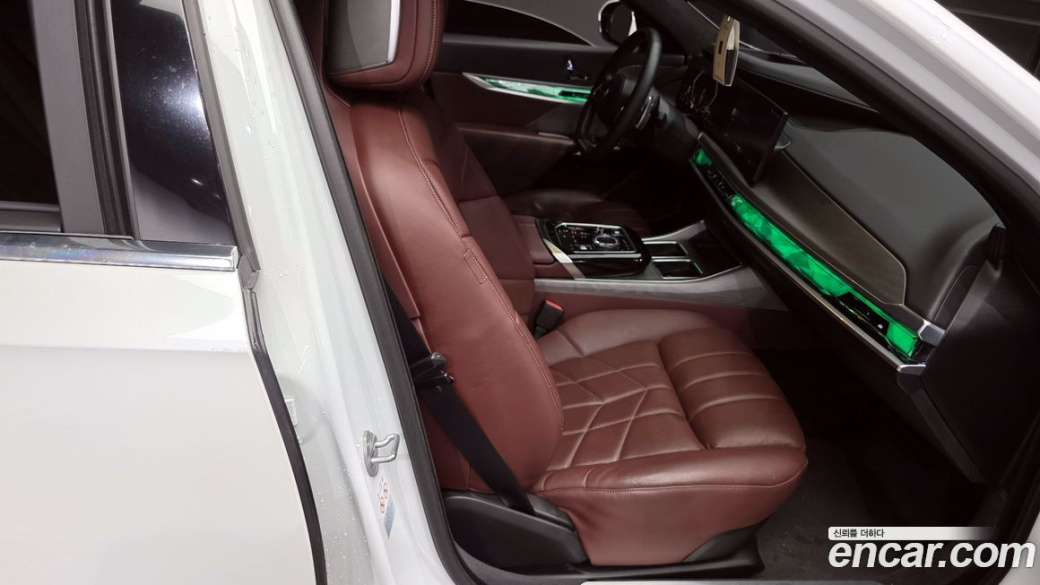 BMW 7-Series 740i sDrive Design Pure Excellence, 2023