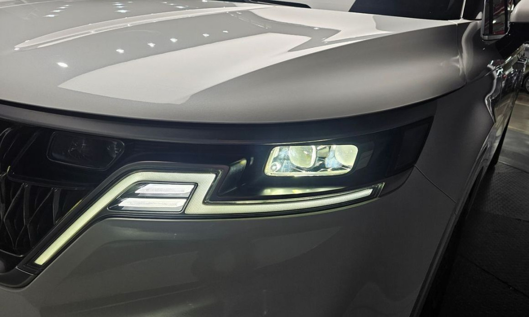 Kia Carnival 9-Seater Signature, 2023