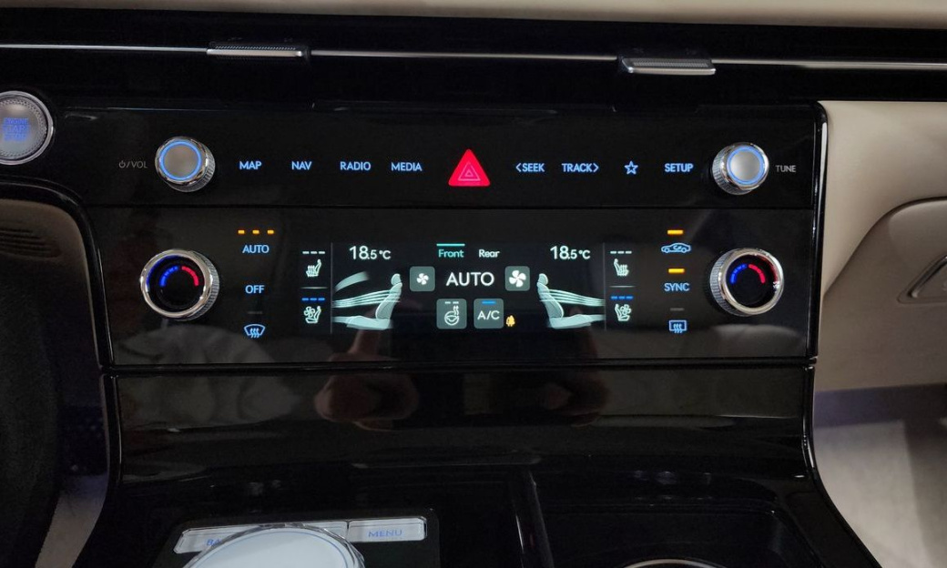 Genesis G80 Gasoline 2.5 Turbo AWD, 2025