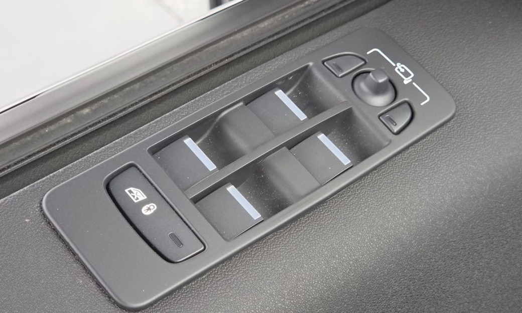 Land Rover Discovery Sport P250 Dynamic SE, 2025