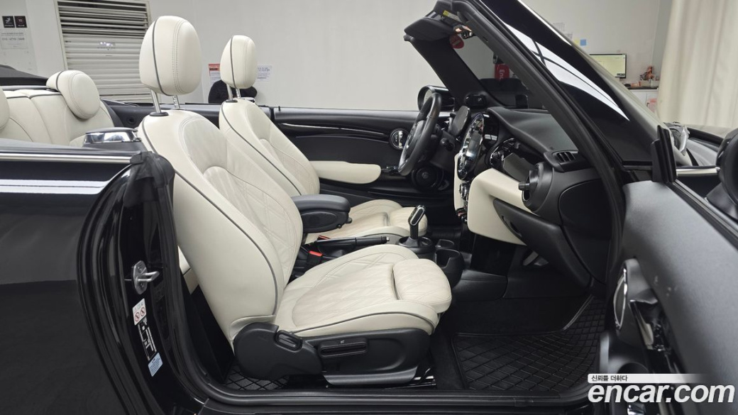 Mini Cooper Convertible Classic, 2023