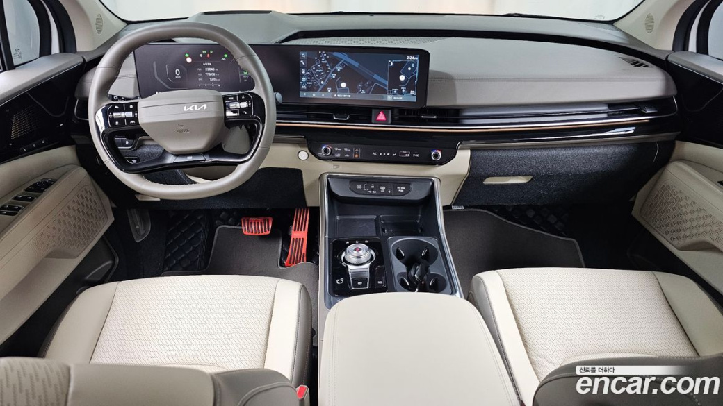 Kia Carnival 7-Seater Gravity, 2025