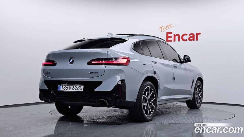 BMW X4 xDrive20i M Sport, 2022