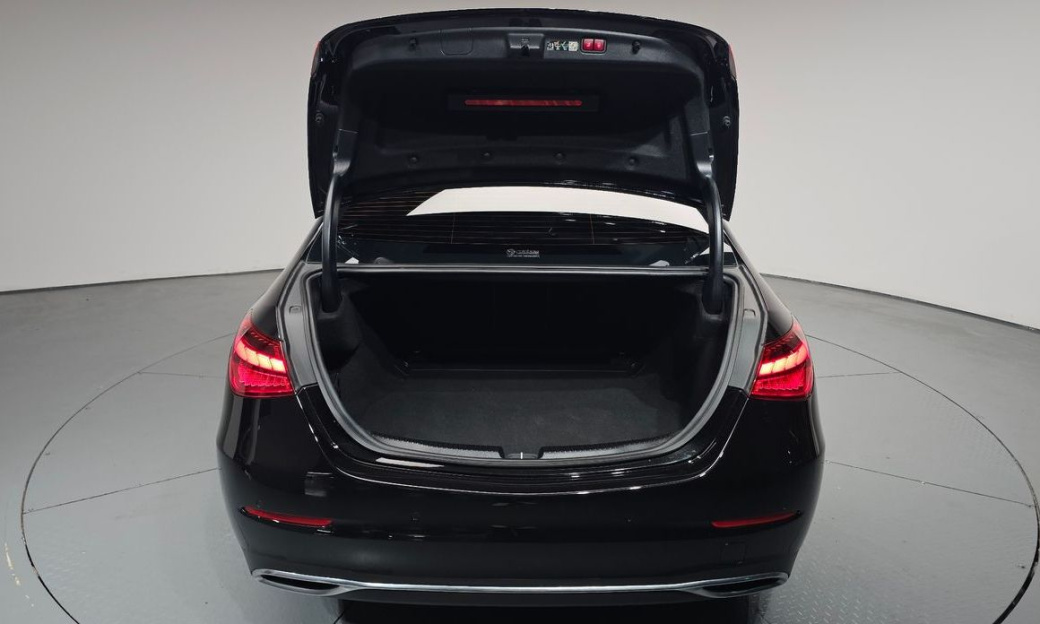 Mercedes-Benz C-Class C200 Avantgarde, 2024