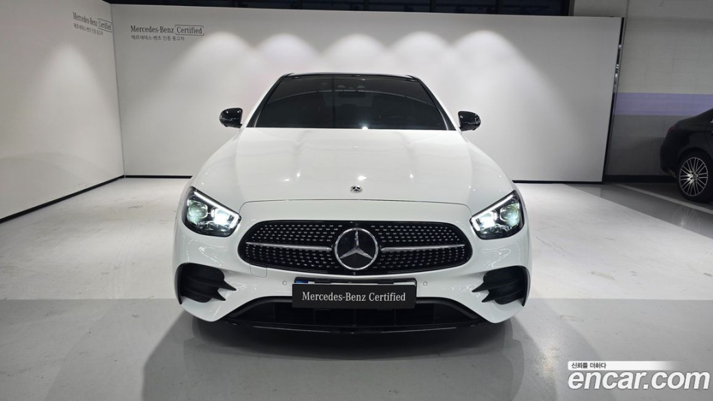 Mercedes-Benz E-Class E350 4MATIC AMG Line, 2023
