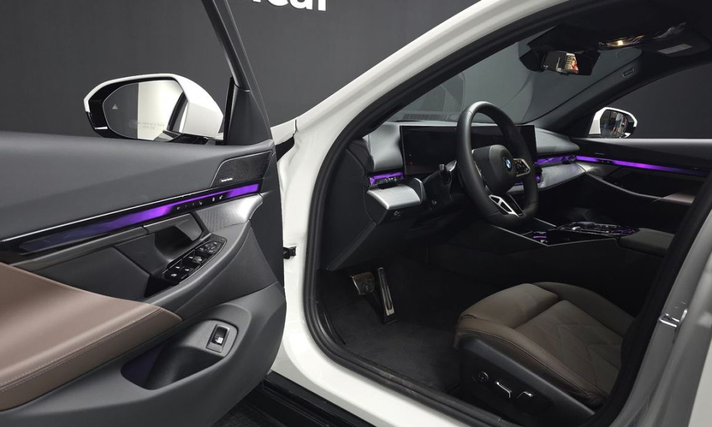 BMW 5-Series 523d M Sport, 2025