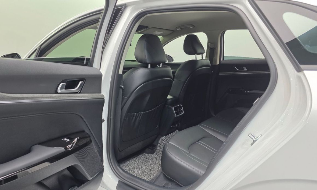 Kia K5 2.0, 2025