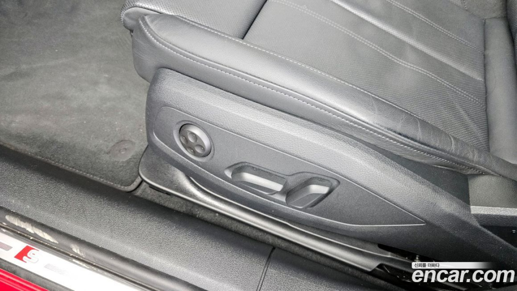 Audi A4 35 TDI Premium, 2023