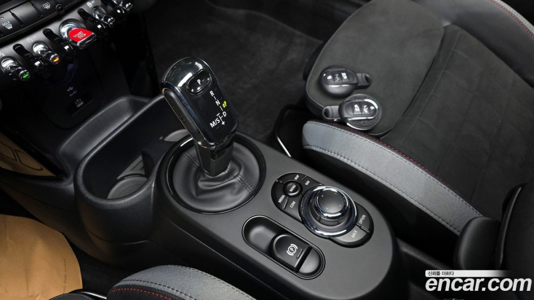 Mini Cooper JCW, 2024